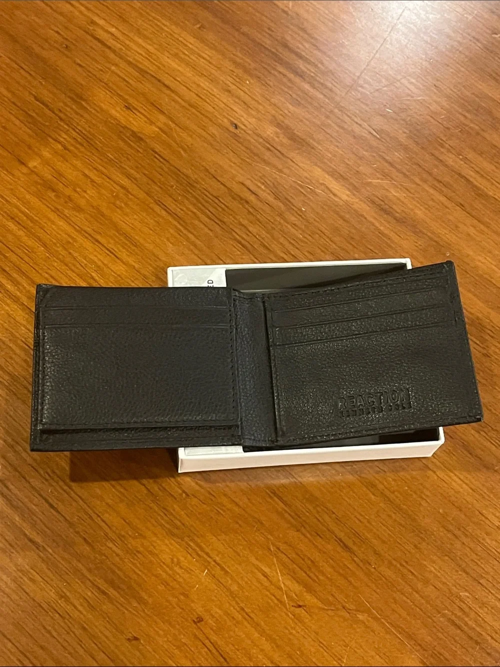 Kenneth Cole Reaction Leather Bifold Wallet with ID Holder black new